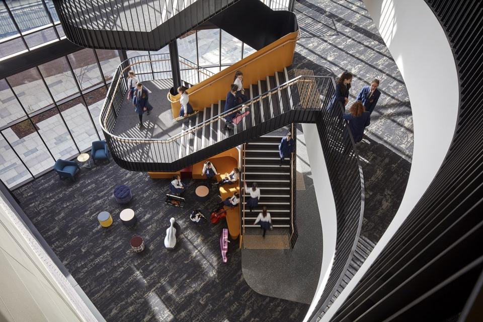 國際鐘表名表展展廳設(shè)計1 國際鐘表名表展展廳設(shè)計1