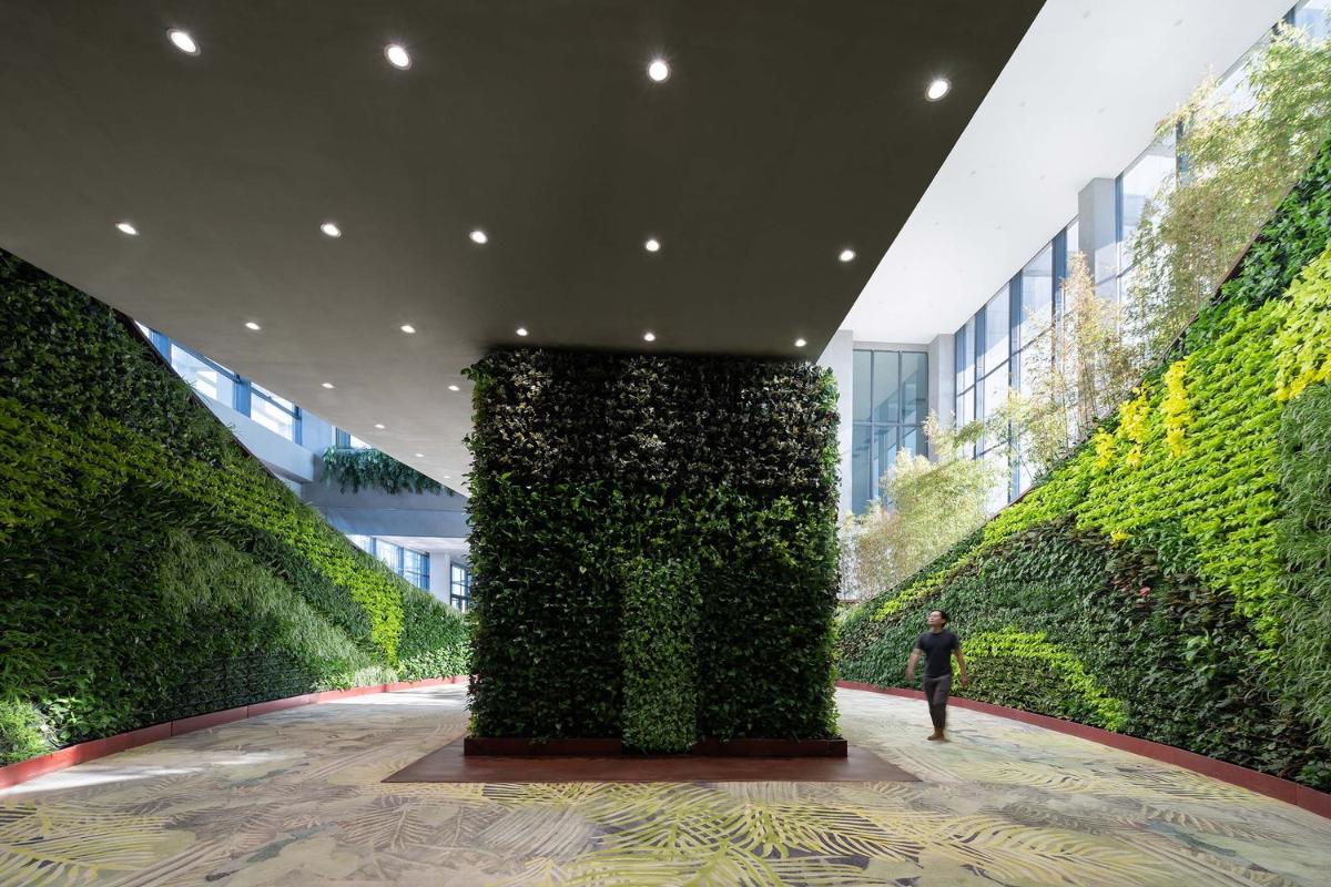 16_建筑內(nèi)部垂直綠化(攝影:曾天培).jpg 16_建筑內(nèi)部垂直綠化(攝影:曾天培).jpg